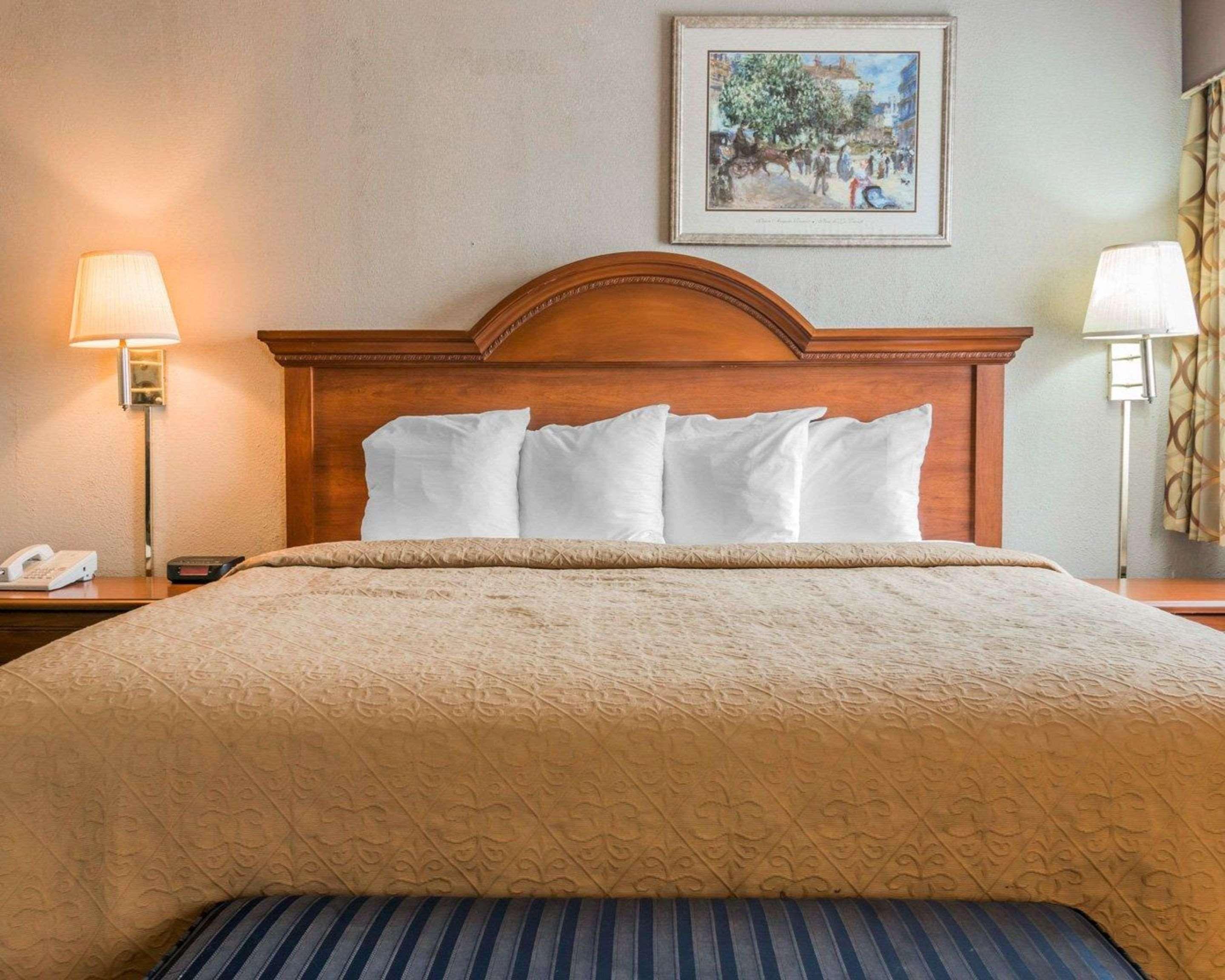 Quality Inn Grand Rapids North Walker Ngoại thất bức ảnh